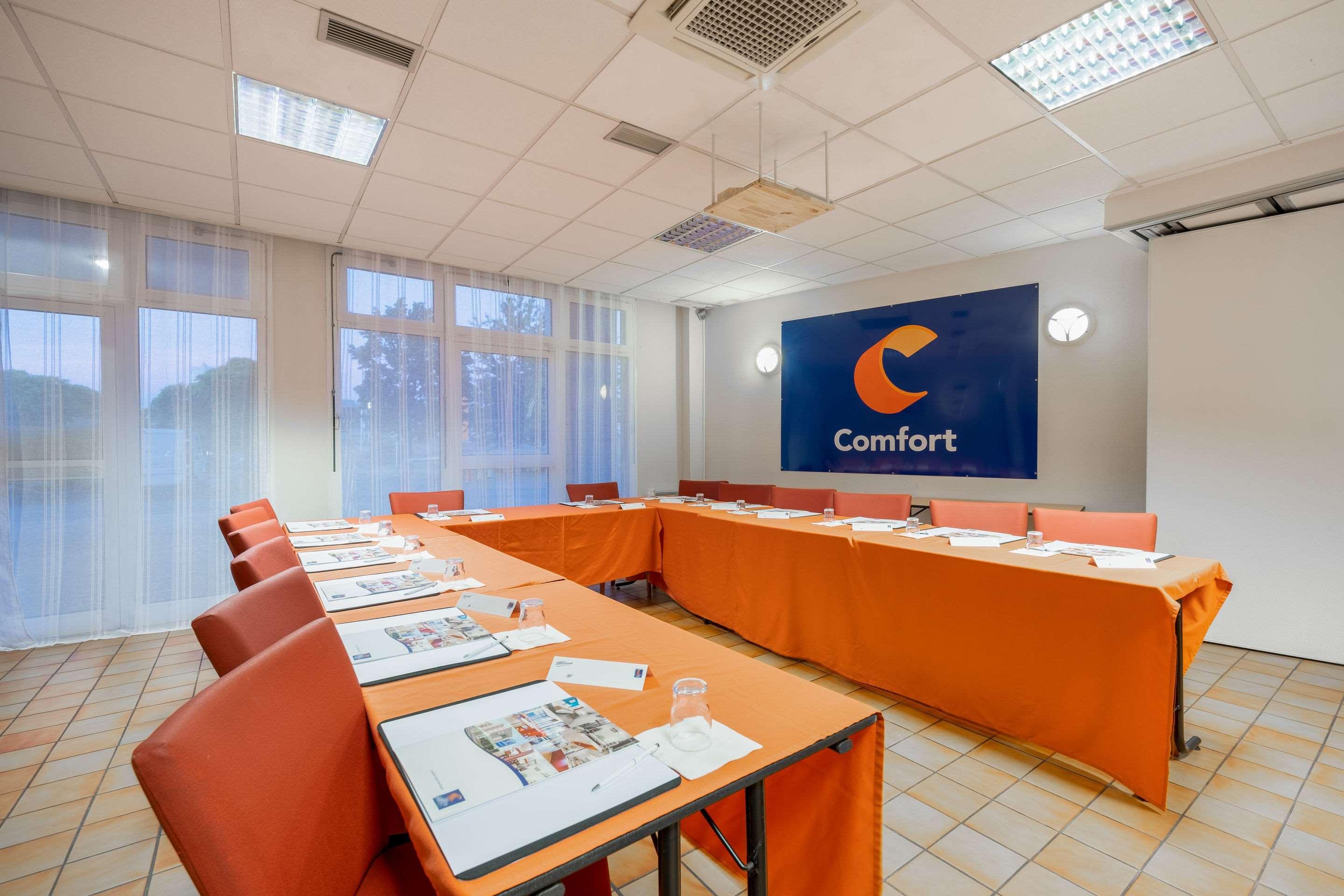 Comfort Hotel Montluçon מראה חיצוני תמונה